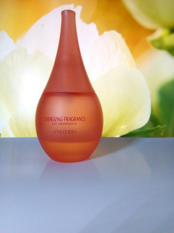 Shiseido Energizing Fragrance Bayan Parfüm